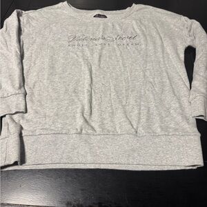 Victoria's Secret Light Gray Knit Long sleeve sweatshirt size large
